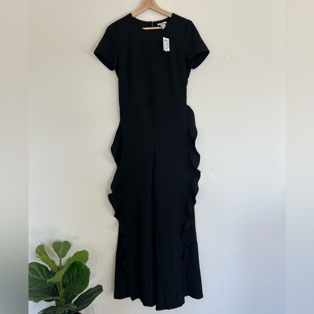 A perfect dress for your daily office attire 💇🏻‍♀️👩🏻‍💻
ALL OCCASIONS FIT